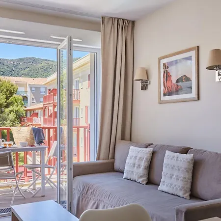 Résidence Prestige Odalys Les Canissons Aparthotel