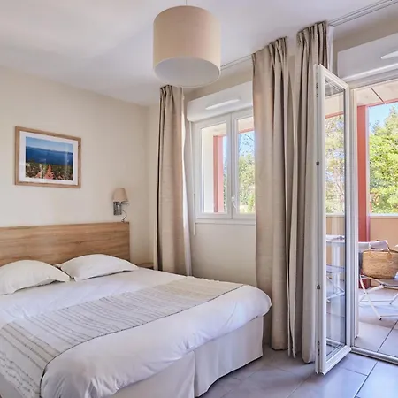Prestige Odalys Les Canissons Aparthotel *