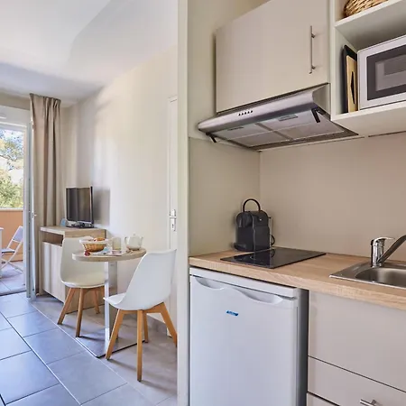 Prestige Odalys Les Canissons Aparthotel *